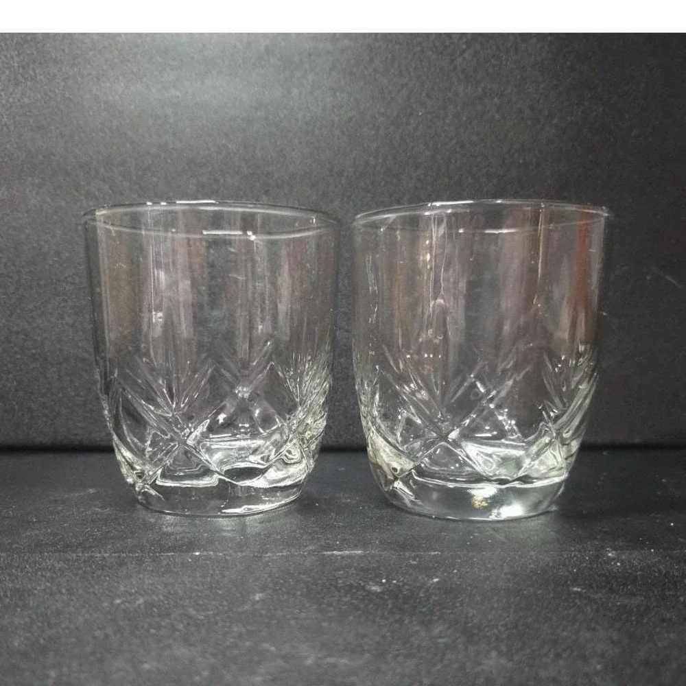 Anchor Hocking Fleur Whsikey Glasses, Set of 2, Clear Fan Design Flat Tumblers‎